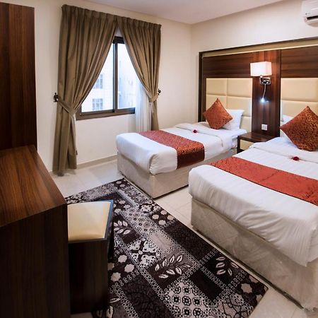 Lina Park 4 Aparthotel Ал Хубар Екстериор снимка