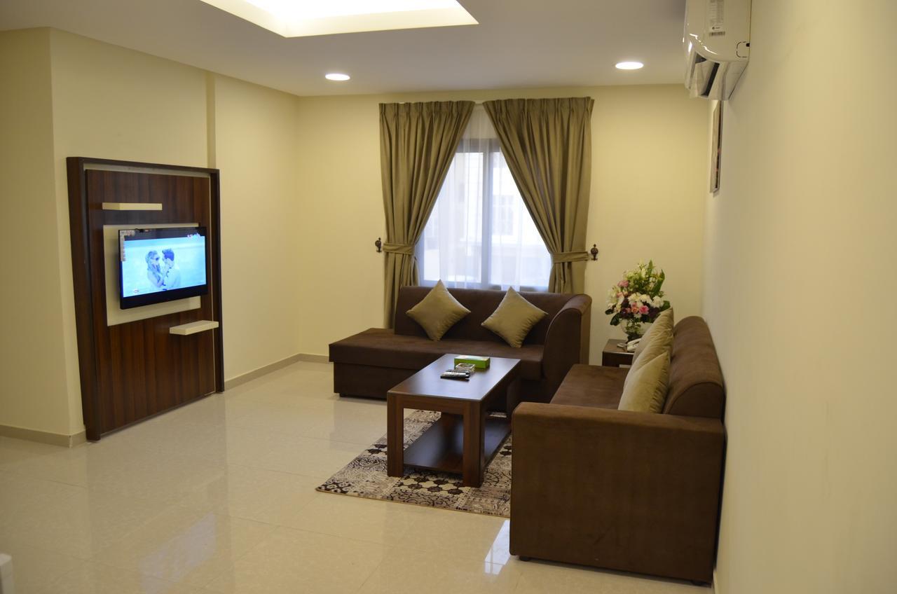 Lina Park 4 Aparthotel Ал Хубар Екстериор снимка