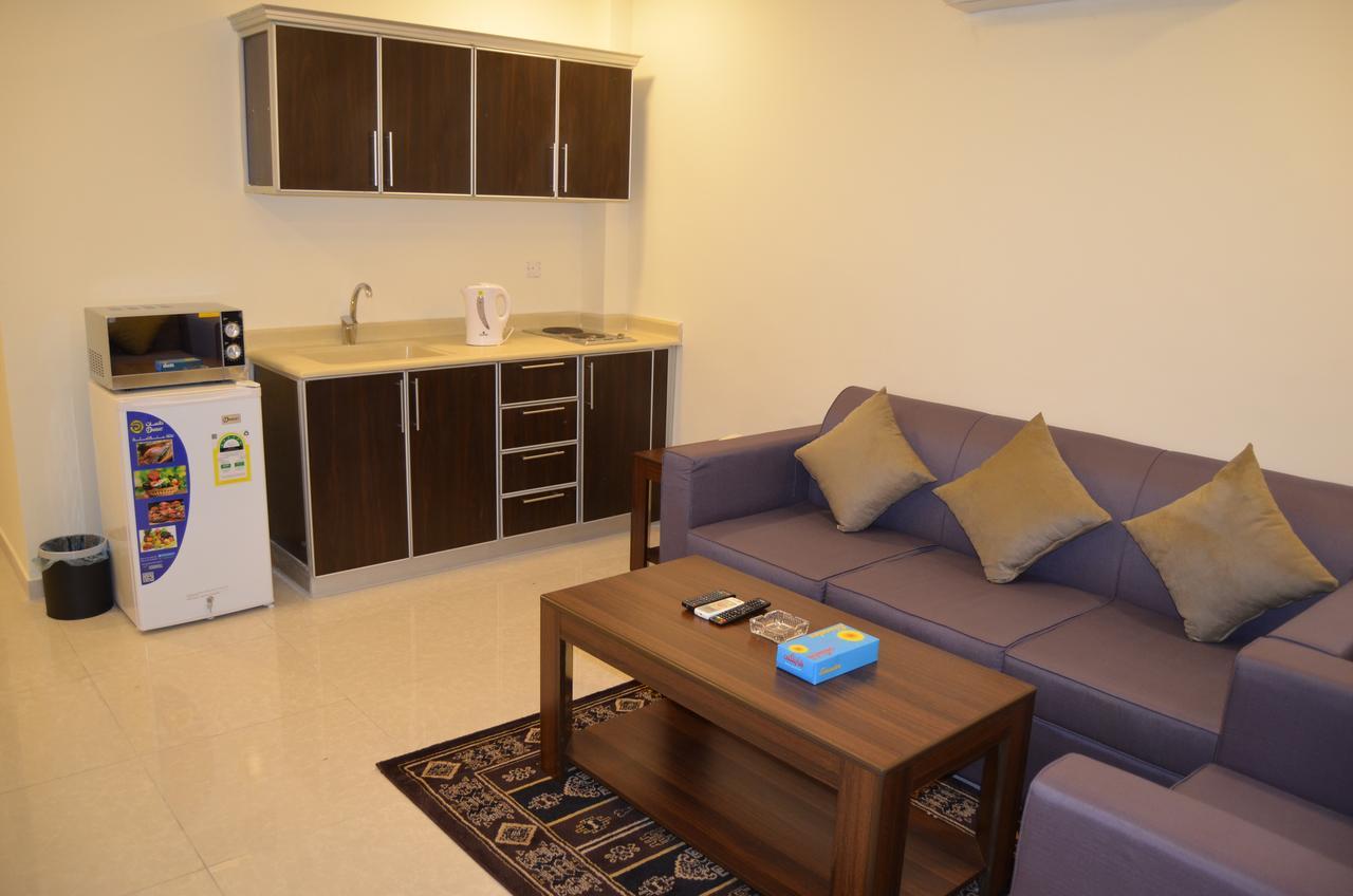 Lina Park 4 Aparthotel Ал Хубар Екстериор снимка