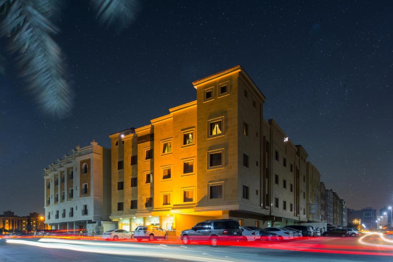 Lina Park 4 Aparthotel Ал Хубар Екстериор снимка
