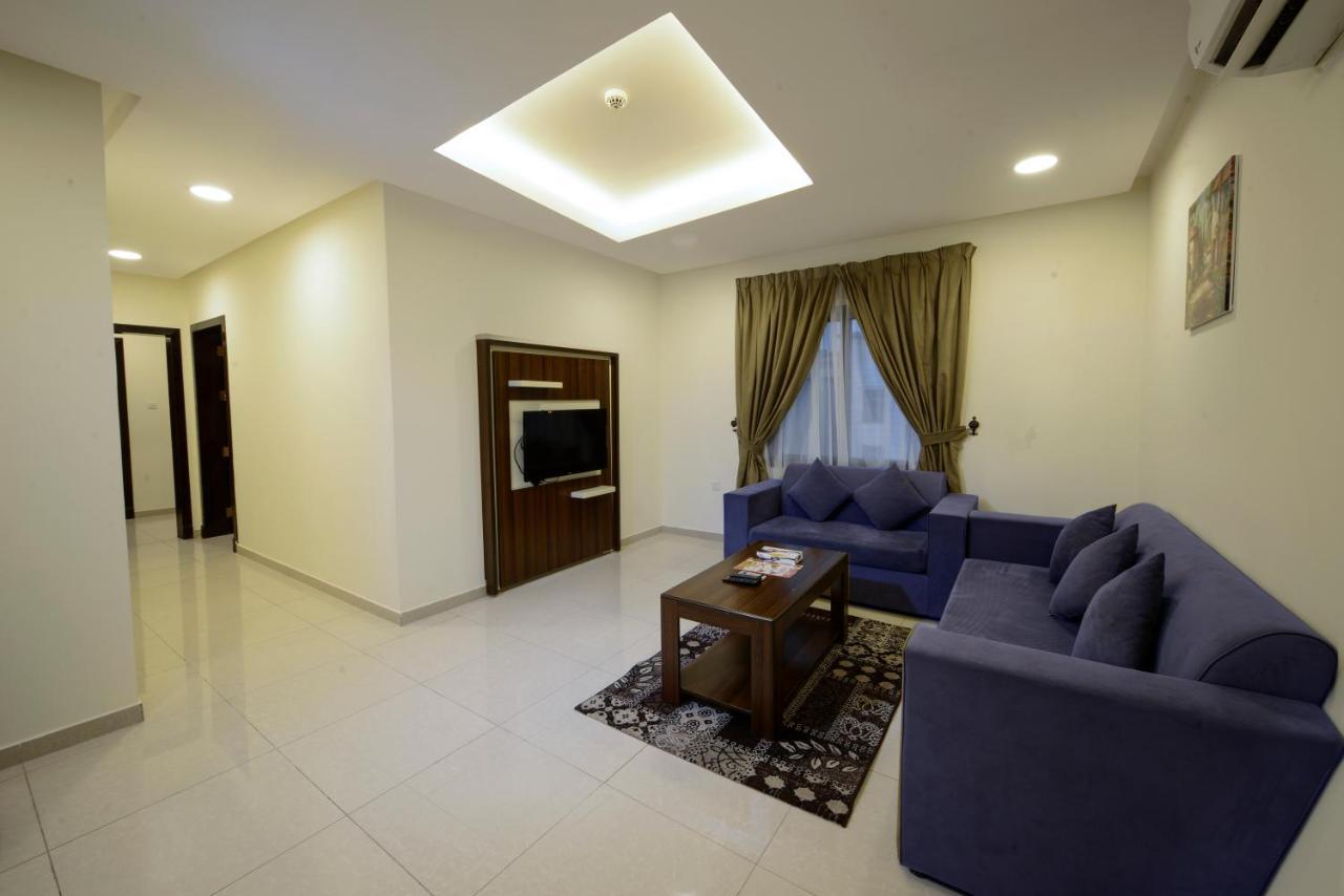 Lina Park 4 Aparthotel Ал Хубар Екстериор снимка